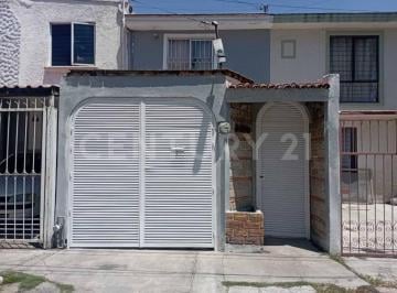 Casa · 88m² · 2 Recámaras · 1 Estacionamiento · Casa en Venta en Parques del Tepeyac