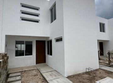 Casa de 3 habitaciones, Zapopan · Casa en Venta en El Fortin