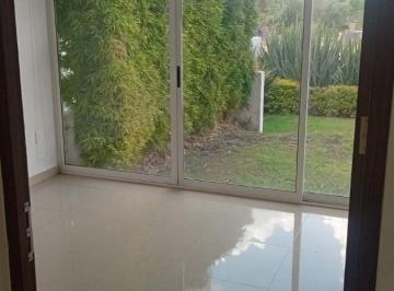Casa de 3 habitaciones, El Marqués · Departamento en Zibata Queretaro, con Jardin Privado
