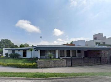 Casa de 5 habitaciones, Zapotlán el Grande · Casa en Venta en Agustin Melgar Num 8 Col Mansiones del Real, Ciudad Guzman, Jalisco.