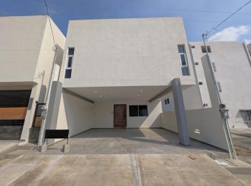 Casa · 180m² · 3 Recámaras · 1 Estacionamiento · Casa en Jesús Luna Luna