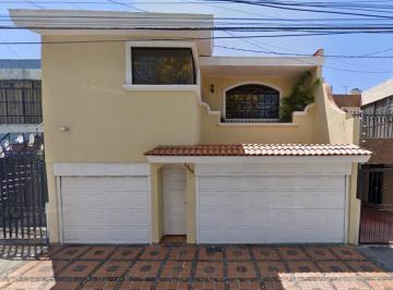 Casa de 4 habitaciones, Zapopan · Casa en Venta en Cerro Gordo 1755 Col Las Aguilas, Zapopan Jalisco