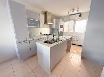 Casa en condominio de 3 habitaciones, Querétaro · Casa en Venta El Refugio Querétaro | 4 Recámaras | Privada | Cerca de Plaza Comercial