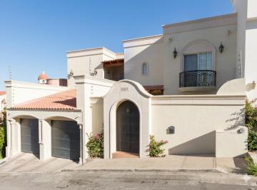 Casa en Venta de 4 habitaciones Lomas Altas  · Casa en Venta en Chihuahua