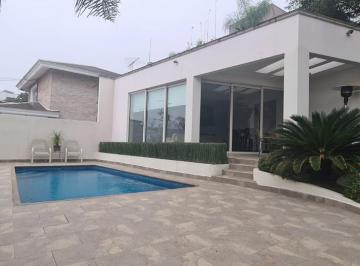 Casa · 630m² · 3 Recámaras · 5 Estacionamientos · Casa en Venta Colonial de La Sierra