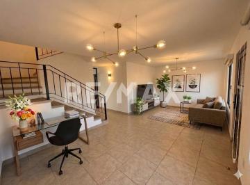 Casa de 4 habitaciones, Querétaro · Casa en Venta en El Refugio Querétaro