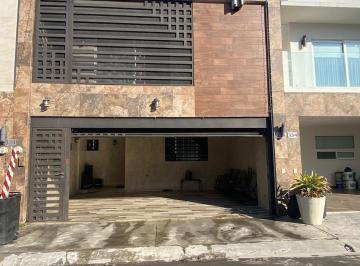 Casa · 200m² · 3 Recámaras · 2 Estacionamientos · Hermosa Casa en Renta Residencial Orion, Apodaca, N. L.