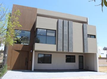 Casa · 395m² · 3 Recámaras · 3 Estacionamientos · Casa en Venta Parque Dublin Lomas de Angelópolis Cholula Puebla.