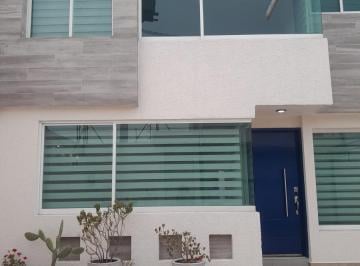 Casa · 250m² · 5 Recámaras · 3 Estacionamientos · Casa en Casa Blanca