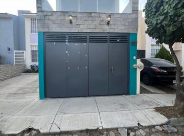 Casa de 2 habitaciones, Villa de Alvarez · Oportunidad Casa en Venta Usada en Fracc. La Comarca 2 Recamaras 2.5 Baños Villa de Alvarez Colima