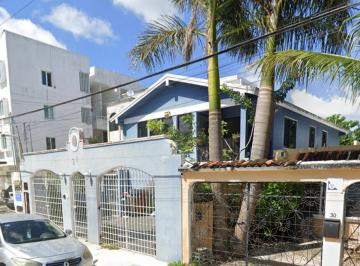 Casa de 4 habitaciones, Benito Juárez · Oportunidad de Inversion Propiedad en Venta en Cancun Q. Roo a 2 Km de La Playa Uso de Suelo!