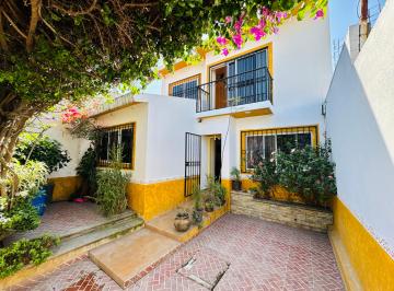 Casa de 3 habitaciones, Zapopan · Hermosa Casa en El Fortín con Recamara en Planta Baja