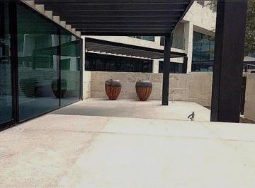 Departamento · 680m² · 3 Recámaras · 4 Estacionamientos · Renta de Departamento Tipo Villa en Arboleda
