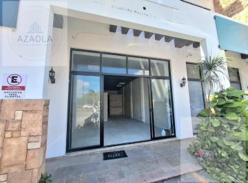 Local comercial · 65m² · 1 Recámara · 1 Estacionamiento · Local Comercial en Renta en Playa del Carmen.
