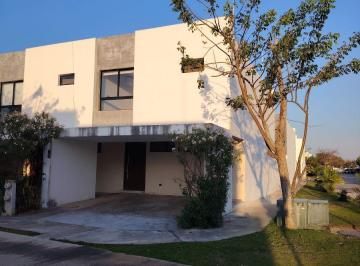 Casa de 2 habitaciones, Mérida · Casa en Renta en Privada de Cholul – con Amenidades y Piscina
