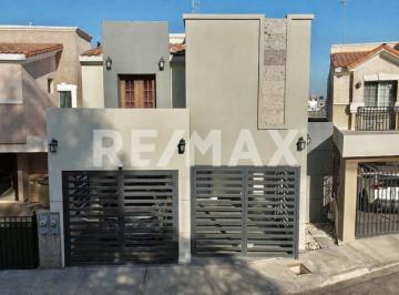 Casa · 178m² · 3 Recámaras · 2 Estacionamientos · Casa en Venta en Residencial Real del Sol - (4)