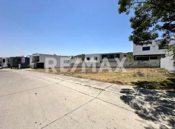 Terreno / Lote · 287m² · Terreno en Venta en Los Robles - (4)