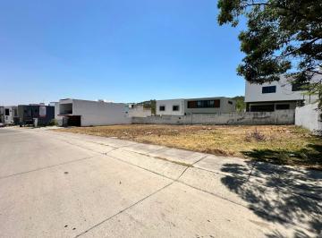 Terreno / Lote · 287m² · Terreno en Venta en Los Robles - (4)