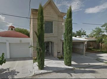 Casa de 5 habitaciones, Gómez Palacio · Venta de Casa en Gomez Palacio Durango Las Rosas