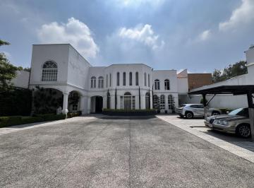 Casa · 1200m² · 5 Recámaras · 28 Estacionamientos · Casa en Jardines del Pedregal en Venta!