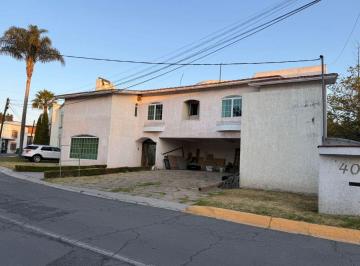 Casa en condominio de 3 habitaciones, Pachuca · Venta Casa de Oportunidad en Club de Golf T - 500 m², 3 Recámaras, Estacionamiento 6 Autos en Pachuca