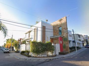 Casa de 5 habitaciones, San Pedro Tlaquepaque · Vive con Estatus: Tu Nuevo Hogar en La Zona Más Alta y Privada del Cerro del Tesoro