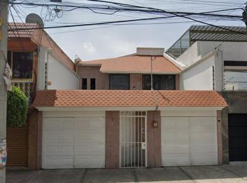 Casa · 300m² · 3 Recámaras · 2 Estacionamientos - Gareva Zenith · Vive con Tranquilidad: Tu Nuevo Hogar en La Mejor Zona de Villa de Aragón