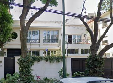 Casa de 4 habitaciones, Miguel Hidalgo · Casa con 360 m² Superficie de Terreno, 4 Recámaras en Venta en Polanco IV Sección
