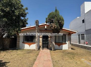 2931be96a3e941d6a4c766c6310d730176abfa9b32102aa07fa1f8367640a0c7 · Casa en Venta en Tequisquiapan en El Fracc. Villas del Sol. Vini
