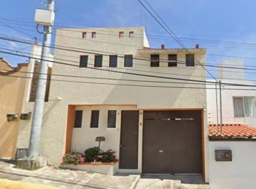 Casa de 3 habitaciones, Cuernavaca · Venta de Casa Habitacional en Zona Residencial: Lomas del Tzompantle