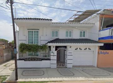 Casa de 4 habitaciones, Poza Rica de Hidalgo · Venta de Casa: Inversión Patrimonial en El Corredor Cazones