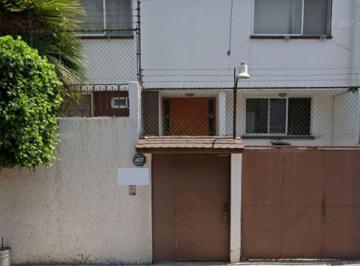 Casa de 3 habitaciones, Coyoacán · Casa Amplia en Remate en Paseos de Taxqueña, Coyoacan. Remate Inmobiliario, No Creditos