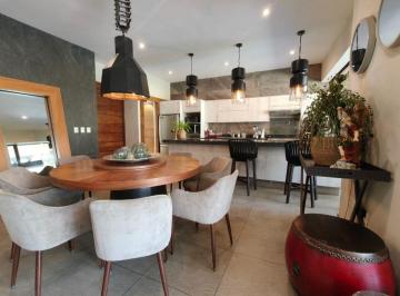 Casa en condominio de 3 habitaciones, Valle de Bravo · Casa en Renta en Valle de Bravo