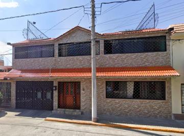 Casa de 3 habitaciones, Gustavo A. Madero · Casa con 250 m² Superficie de Terreno, 3 Recámaras en Venta en Gustavo A. Madero