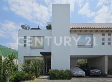 Departamento · 271m² · 3 Recámaras · 3 Estacionamientos · Hermosa Casa en Venta