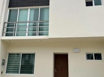 Casa · 3 Recámaras · 1 Estacionamiento · Casa Amueblada en Venta en Residencial Long Island, Cancún, Quintana Roo