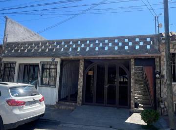 Casa de 2 habitaciones, Saltillo · Casa en Venta Sobre Av en Villarello $2,950,000