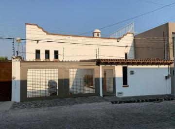 Casa de 4 habitaciones, Temixco · En Exelente Estado Como Nueva Aire Acondicionado Cámaras de Videovigilancia con Sesores Movimiento