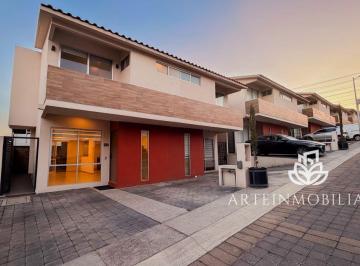 Casa de 3 habitaciones, Atizapán de Zaragoza · Casa en Venta en Bosque Esmeralda. 3 Recámaras, Seguridad 24/7, Servicios Ocultos a un Paso J Cantú