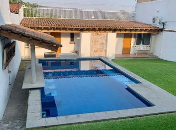 Casa de 4 habitaciones, Temixco · Impecable 4 Recámaras Alberca Video Vigilancia con Sensores de Movimientos Completamente Amueblada