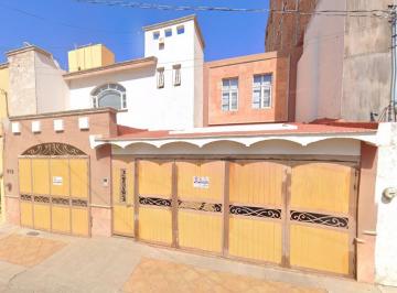 Casa de 3 habitaciones, Tepatitlán de Morelos · Venta de Casa Habitacional en Calle Juan Diego, Zona Consolidada
