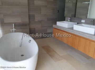 Departamento · 346m² · 3 Recámaras · 2 Estacionamientos · Departamento en Bosque Real, Huixquilucan Edo de Mex
