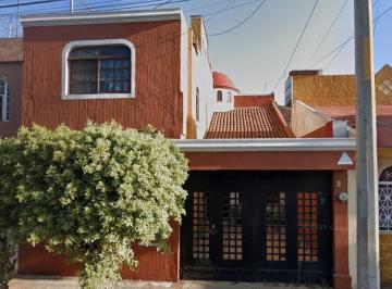 Casa de 3 habitaciones, Zamora · Oportunidad Premium: Residencia con Gran Iluminación a Pasos de Servicios