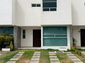 Casa en condominio de 3 habitaciones, Cuautlancingo · Casa en Venta con 3 Habitaciones de 130 m², Jardin a 10 Minutos de Planta Volkswagen, cuautlancingo