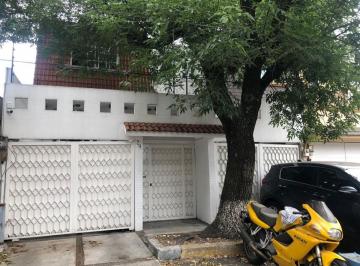 Casa en condominio de 4 habitaciones, Coyoacán · Casa en Venta en Jardines de Coyoacán