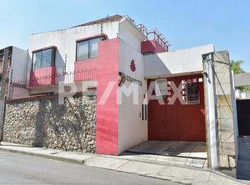 Casa en condominio · 218m² · 3 Recámaras · 3 Estacionamientos · Casa en Venta en Pueblo Nuevo Bajo - (4)