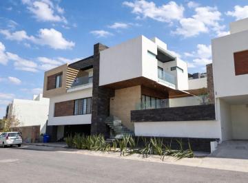 Casa de 3 habitaciones, San Luis Potosí · Casa en Club de Golf La Loma - $12.7 Mdp