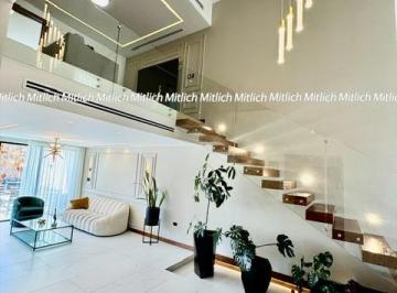 Casa · 305m² · 3 Recámaras · 2 Estacionamientos · Casa en Venta con Alberca y Cuarto de Servicio Canteras Zona Valles