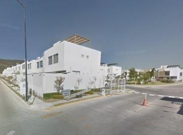 Casa de 3 habitaciones, Zapopan · Venta de Casa en Fraccionamiento Arrayanes Zapopan Jalisco
