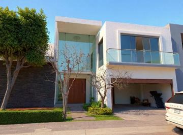 Casa de 5 habitaciones, San Andrés Cholula · Renta de Casa Amueblada con Jardín Zona Morillotla, San Andrés Cholula